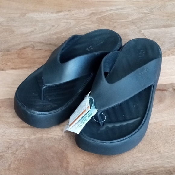 CROCS Platform Flip Flops - Picture 1 of 10